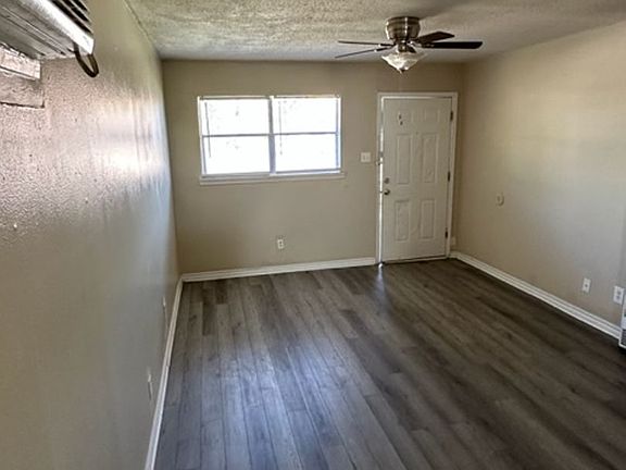 3rd image of 2217 Lowden St
