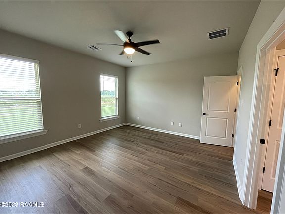 4th image of 103 Lightbourne Dr