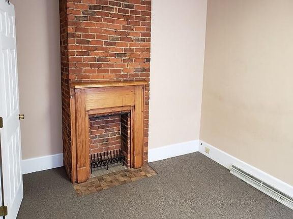 5th image of 224 W Otterman St