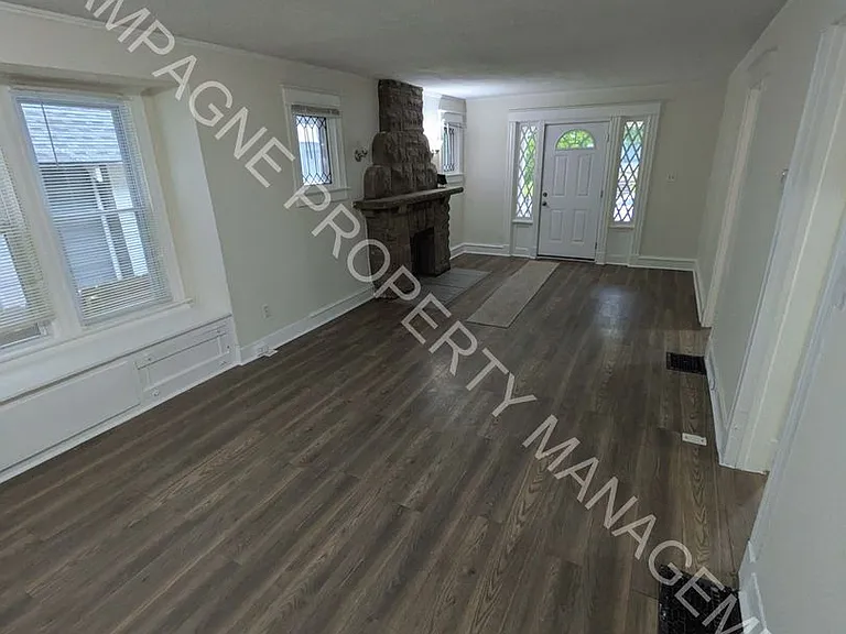 4026 Agnes Ave — Photo 4