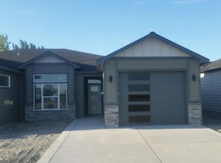 2604 Bombing Range Rd, West Richland, WA