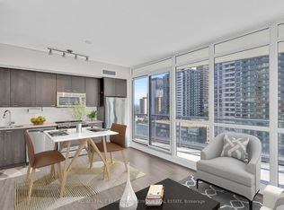 30 Roehampton Ave #1210, Toronto, ON M4P0B9