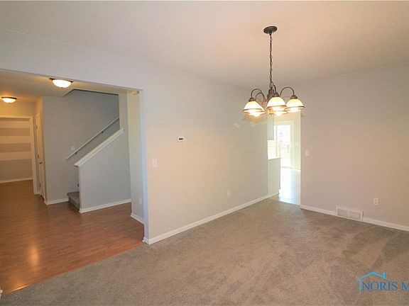 5th image of 1476 Logan Ln