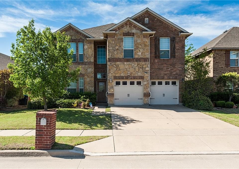 1st image of 2136 Burnside Dr