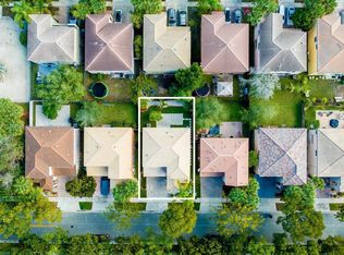 5233 SW 155th Way, Hollywood, FL 33027