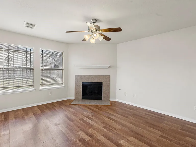 3111 Holly Ranch Dr — Photo 18