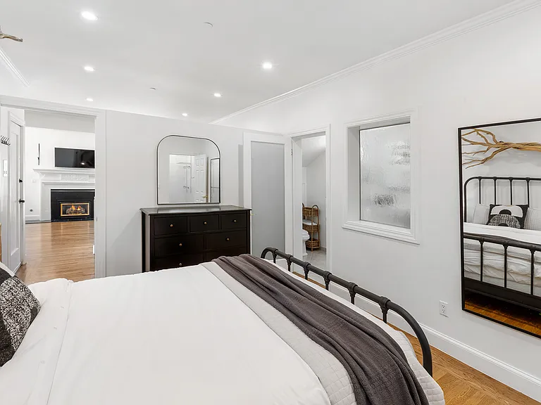 2621 Divisadero St #5 — Photo 16