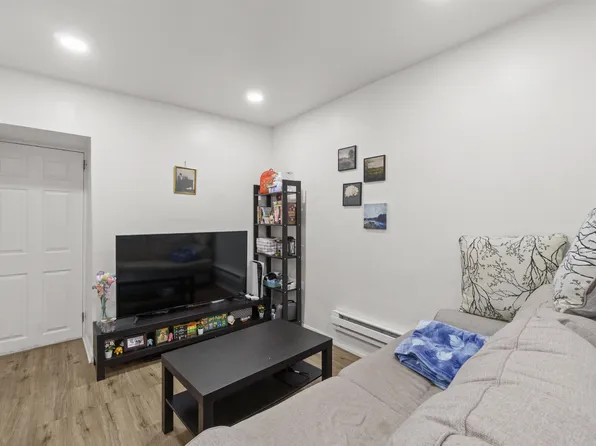 477 Mercer Street image 9 of 35