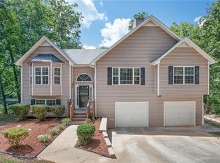4619 S Seminole Dr, Douglasville, GA