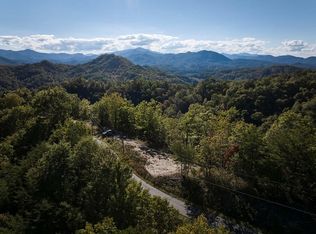 981-983 Mountainside Dr, Bryson City, NC 28713