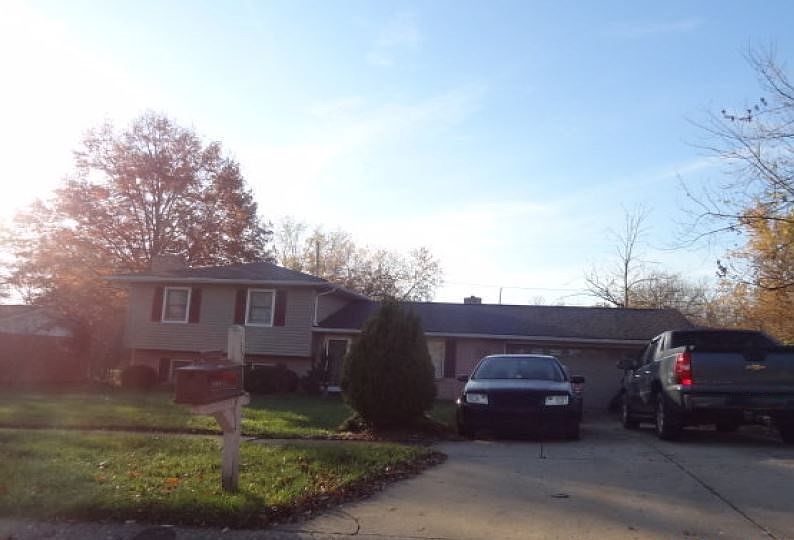 1st image of 13 Ramsey Dr