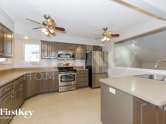 5th image of 407 Kimberly Dr