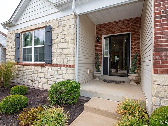 2nd image of 149 Amiot Ct