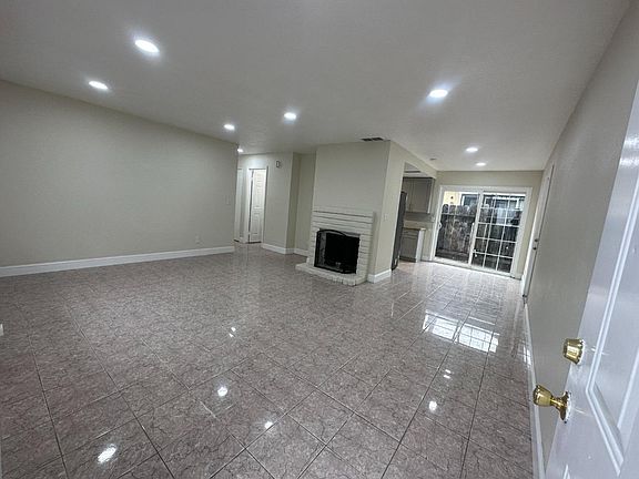 3rd image of 9561 Kelley Dr