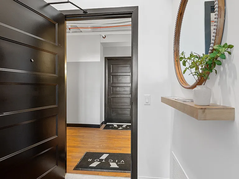 The Victor Luxury Apartments — Photo 20