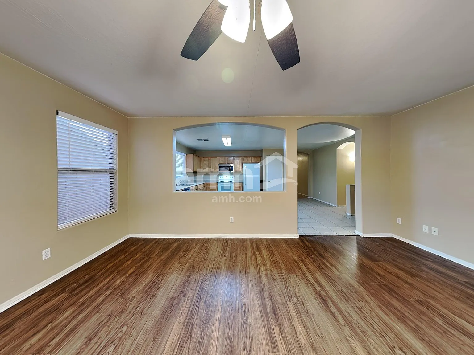 4 bed, 2.0 bath, 2046 sqft, $2,245 — Photo 4