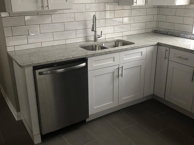 628 N Albany Ave #1 — Photo 6