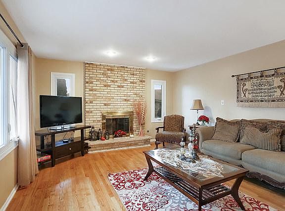 5th image of 15752 Torrey Pines Dr
