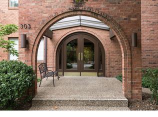 303 N Meramec Ave APT 101, Saint Louis, MO 63105