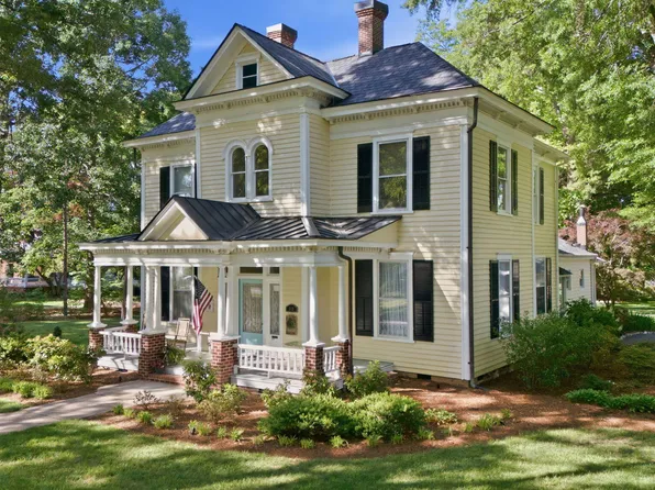 513 College St, Oxford, NC 27565