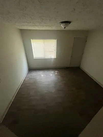 2231 Delavan Dr — Photo 10