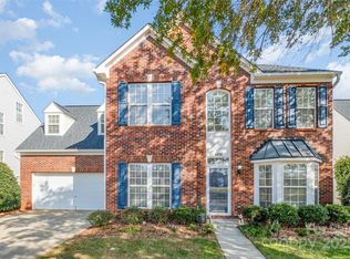 6836 Olmsford Dr, Huntersville, NC 28078
