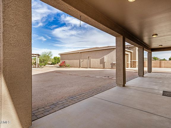 4th image of 3178 W ROBERTS Road