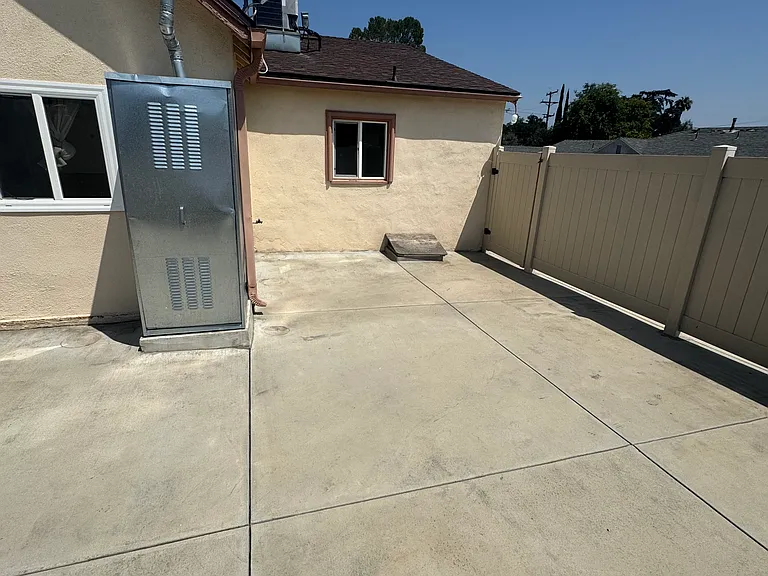 1615 Bellford Ave — Photo 24