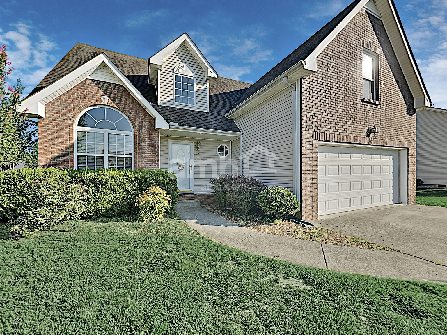 3 bed, 2.5 bath, 1874 sqft, $2,155 — Photo 1