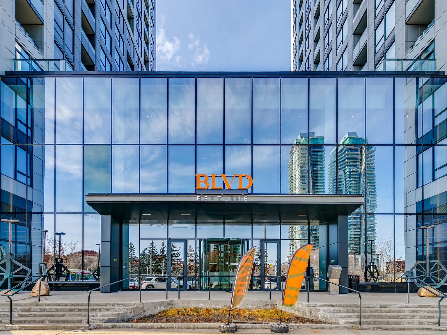 Modern Apartment in Calgary | All Inclusive — Photo 4