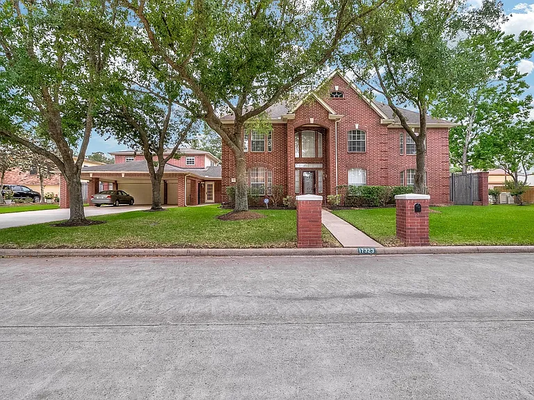 17323 Jackson Pines Dr — Photo 1