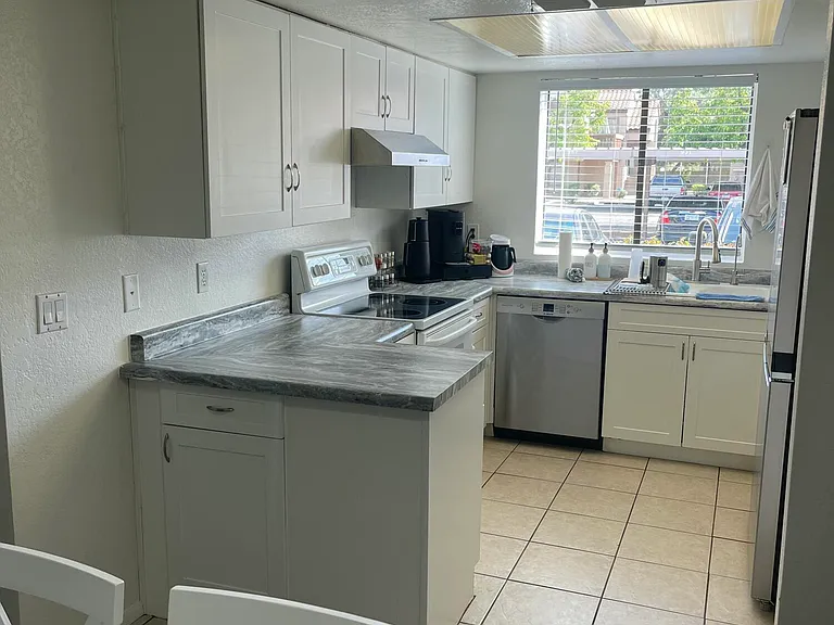 839 S Westwood St #178 — Photo 7