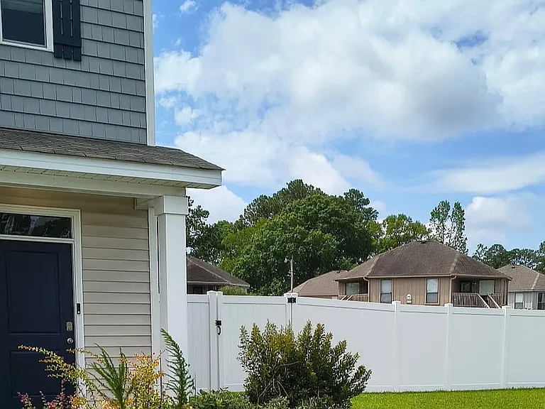 100 Kelsey Ct — Photo 2