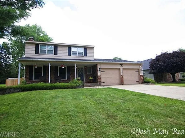 1110 Brownwood Ave NW, Grand Rapids, MI 49504