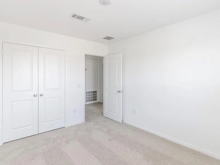 1052 Greenshank Dr — Photo 15