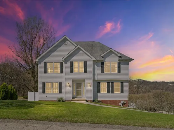 327 Garden Hill Dr E, Tarentum, PA 15084