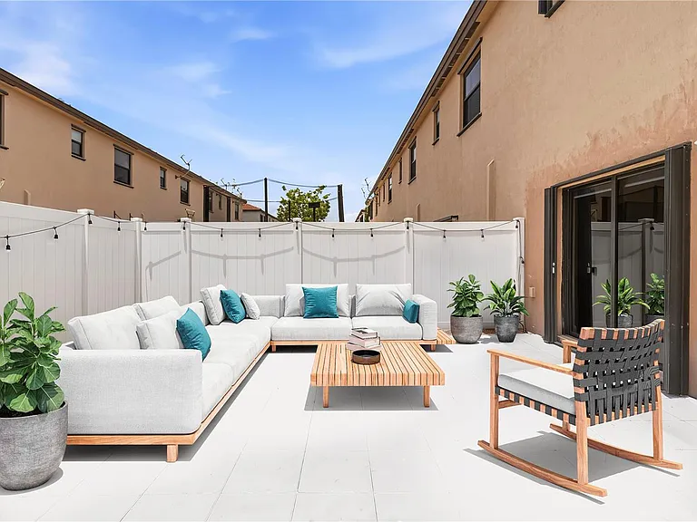 10245 W 32nd Way — Photo 10