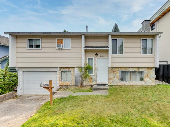 7978 126a St, Surrey, BC V3W 7J9
