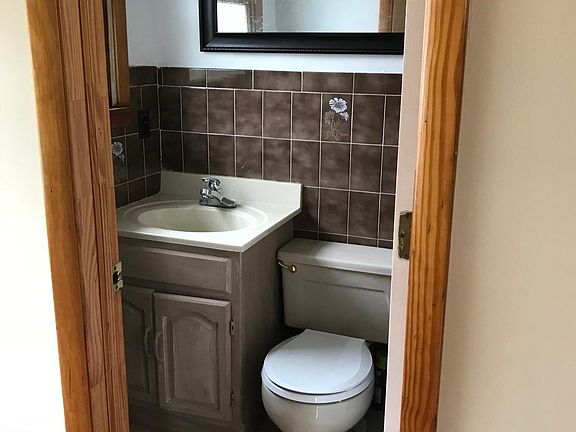  Bathroom in master bedroom 