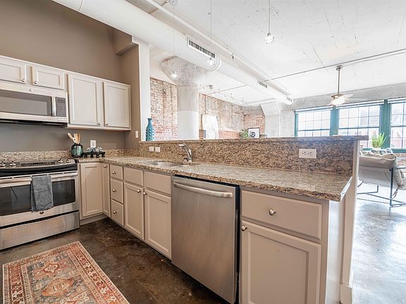 5th image of 505 Tennessee St APT 408