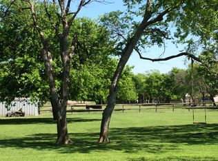 180 Cole Rd, Red Oak, TX 75154