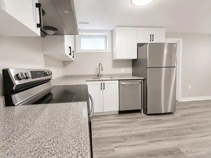 1st image of 643 Frank St #1A