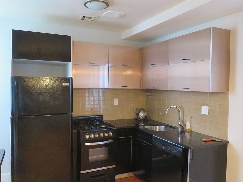 1st image of 590 Marcy Ave #Garden1q
