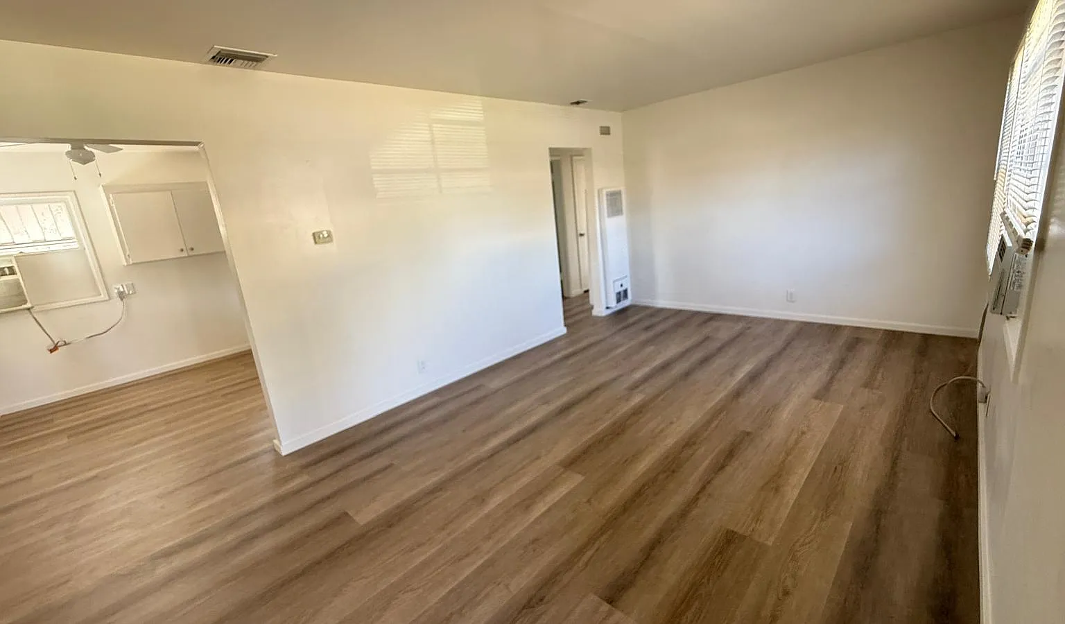 2 bed, 1000 sqft, $2,950 — Photo 2