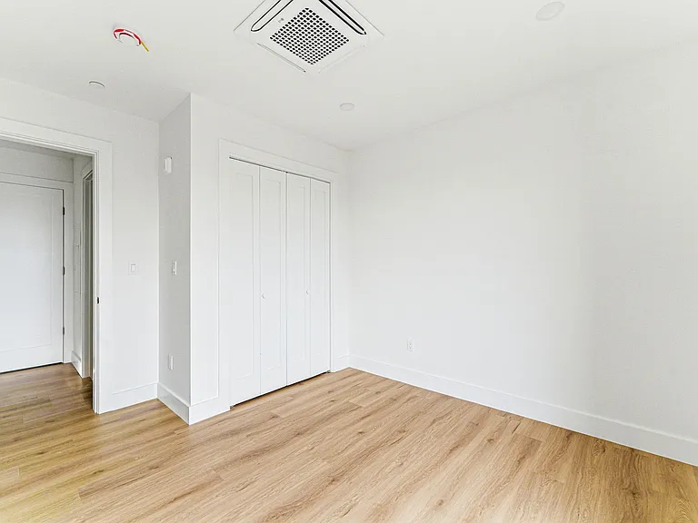 1035 Commonwealth Ave — Photo 119