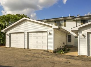 4007 Westover Rd SE APT B, Cedar Rapids, IA 52403