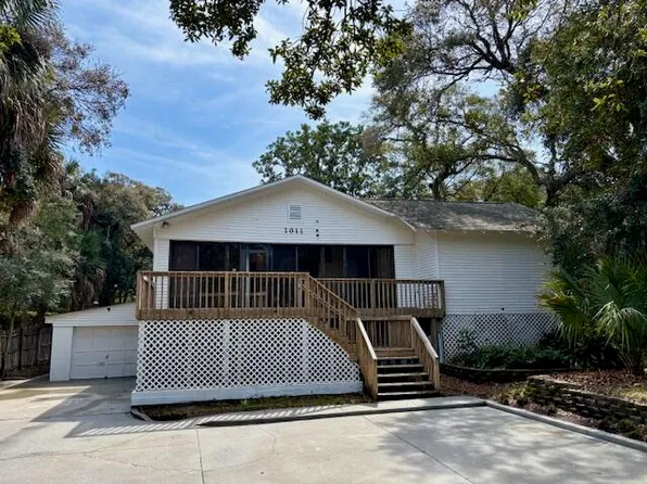 1012 E Ashley Ave, Folly Beach, SC 29439