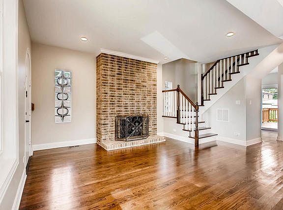 4th image of 7412 Kedvale Ave