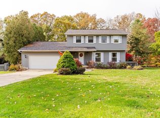 380 Misty Ln, Akron, OH 44321