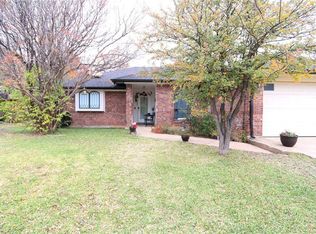 7405 Sandywoods Ct, Fort Worth, TX 76112